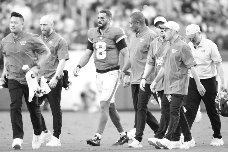 Mariota suffers leg injury in exhibition